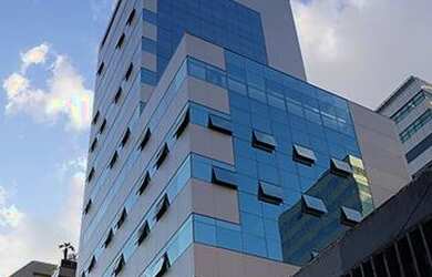 Imagem: O depósito possui 1 Vaga na garagem, 76m² de Área e está