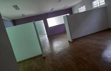 Imagem: O depósito possui 180m² de Área e está localizado em Vila