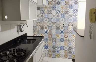 Imagem: O apartamento possui 2 Dormitórios, 1 Banheiro, 1 Vaga na garagem