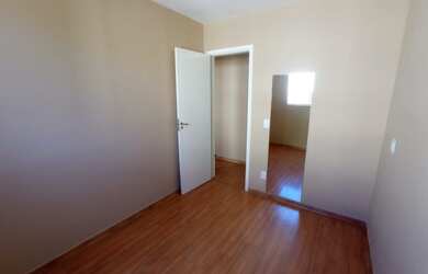 Imagem 11: Cobertura com duas salas, vaga de garagem exclusiva por 220 mil