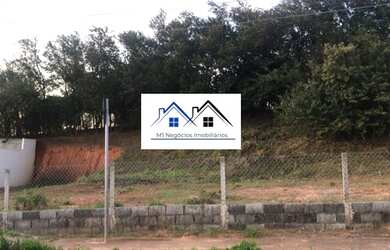 Imagem: O terreno possui 396m² de Área e está localizado em Horto