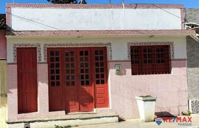 Imagem: A casa possui 2 Dormitórios, 1 Banheiro, 65m² de Área e