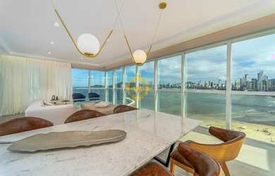 Imagem: O apartamento possui 4 Dormitórios, 5 Banheiros, 3 Vagas na