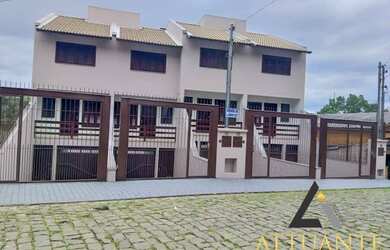 Imagem: A casa possui 2 Dormitórios, 2 Banheiros, 3 Vagas na garagem