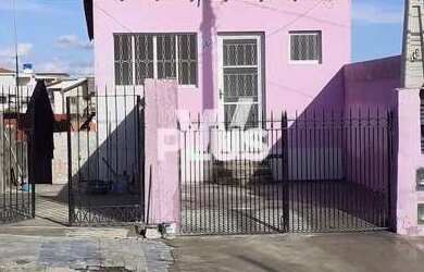 Imagem: A casa possui 4 Dormitórios, 2 Banheiros, 2 Vagas na garagem