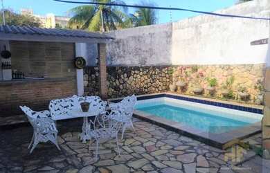 Imagem: A casa possui 5 Dormitórios, 5 Banheiros, 3 Vagas na garagem