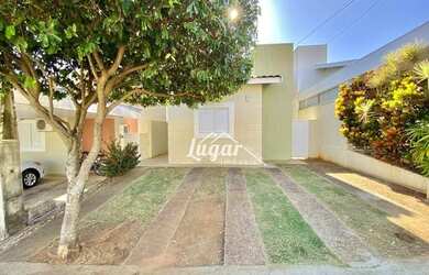 Imagem: A casa em condomínio possui 3 Dormitórios, 4 Banheiros, 2