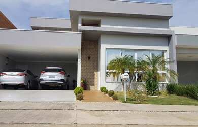 Imagem: A casa em condomínio possui 3 Dormitórios, 5 Banheiros, 4