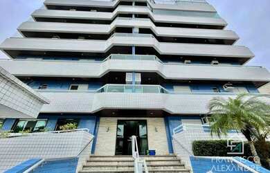 Imagem: O apartamento possui 3 Dormitórios, 1 Banheiro, 2 Vagas na