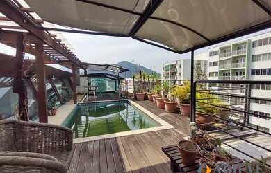 Imagem: O apartamento possui 3 Dormitórios, 2 Banheiros, 396m² de