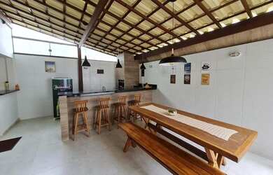 Imagem: A casa em condomínio possui 3 Dormitórios, 2 Banheiros, 2