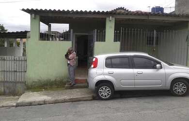 Imagem: A casa possui 3 Dormitórios e está localizado em Armando