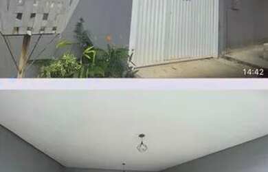 Imagem: A casa possui 3 Dormitórios, 2 Banheiros, 1 Vaga na garagem