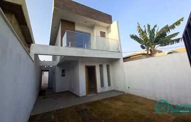 Imagem: A casa possui 3 Dormitórios, 2 Banheiros, 116m² de Área e