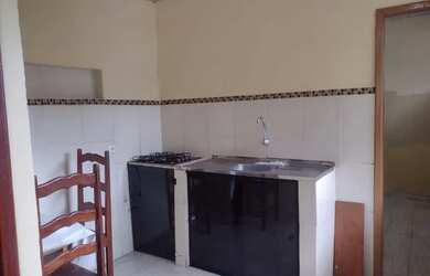 Imagem: A casa possui 1 Dormitório, 1 Banheiro, 40m² de Área e está