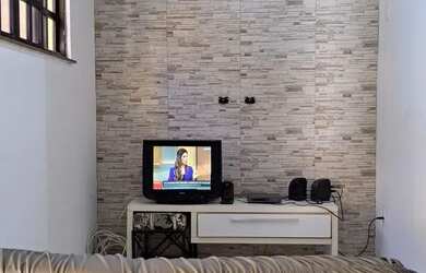 Imagem: O apartamento possui 1 Dormitório, 1 Banheiro, 1 Vaga na garagem