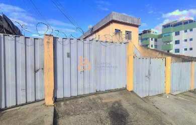 Imagem: A casa possui 2 Dormitórios, 1 Banheiro, 3 Vagas na garagem