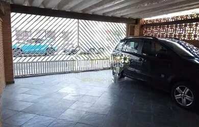 Imagem: A casa possui 3 Dormitórios, 5 Banheiros, 2 Vagas na garagem