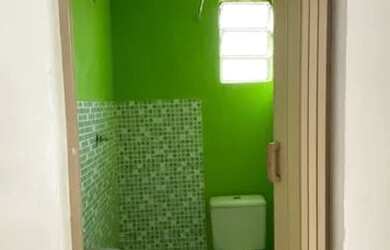 Imagem 4: ALUGA SE CASA R$530,00. Varanda, 1 Banheiroe1 Dormitório