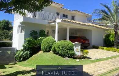 Imagem: A casa em condomínio possui 4 Dormitórios, 5 Banheiros, 5