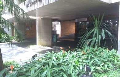 Imagem: O depósito possui 5 Vagas na garagem, 502m² de Área e está