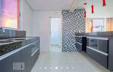 Imagem: O apartamento possui 3 Dormitórios, 3 Banheiros, 2 Vagas na