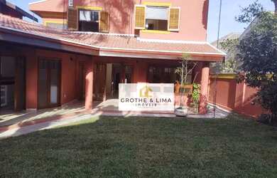 Imagem: A casa possui 3 Dormitórios, 4 Banheiros, 2 Vagas na garagem