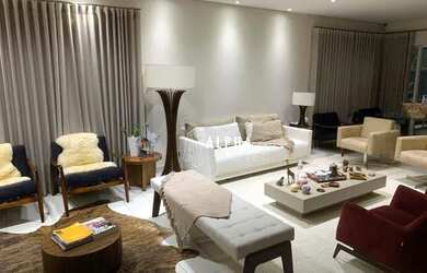 Imagem: A casa em condomínio possui 4 Dormitórios, 5 Banheiros, 5