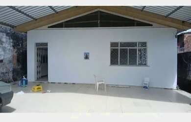 Imagem: A casa possui 2 Dormitórios, 2 Banheiros, 2 Vagas na garagem