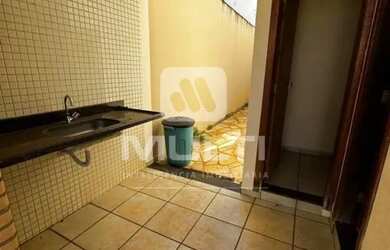 Imagem 3: Casa - VIGILATO PEREIRA. Piscina, Churrasqueira, 220m² de Áreae2 Vagas...