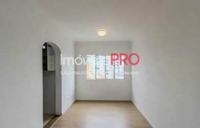 Imagem: O apartamento possui 1 Dormitório, 1 Banheiro, 1 Vaga na garagem