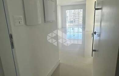 Imagem 5: Apartamento diferenciado na Meia Praia em Itapema com 3 suítes e 3 vagas...