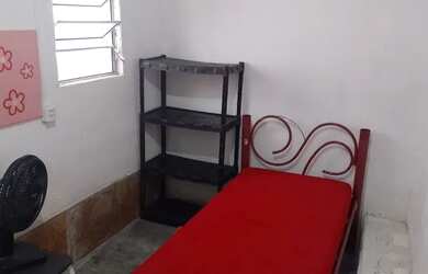 Imagem: O quarto está localizado em Vila Mathias, Santos para alugar