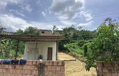 Imagem: A casa possui 2 Dormitórios, 1 Banheiro e está localizado