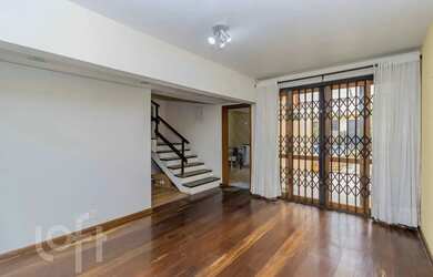 Imagem 6: Casa à venda em Azenha com 229 m², 4 quartos, 1 suíte, 3 vagas