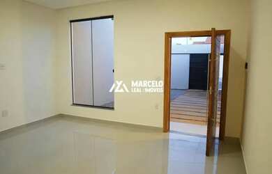 Imagem 7: Vendo casa com 3 quartos sendo uma suíte com acabamento de primeira na rua princ