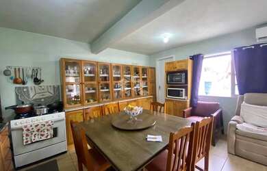 Imagem 9: Esse sobrado é pra quem ama conforto e muito espaço!