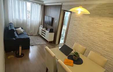 Imagem: O apartamento possui 2 Dormitórios, 1 Banheiro, 1 Vaga na garagem