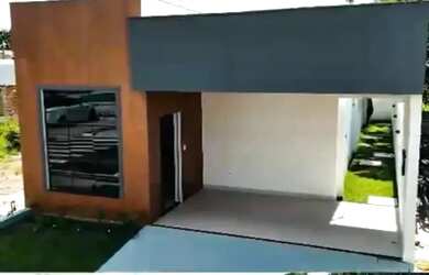 Imagem: A casa em condomínio possui 3 Dormitórios, 2 Banheiros, 2