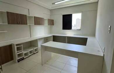 Imagem: O depósito possui 32m² de Área e está localizado em Nazaré