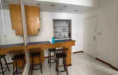 Imagem: O apartamento possui 1 Dormitório, 1 Banheiro, 37m² de Área