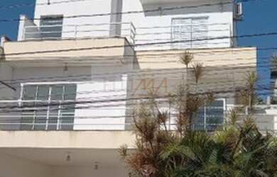 Imagem: A casa em condomínio possui 3 Dormitórios, 4 Banheiros, 4