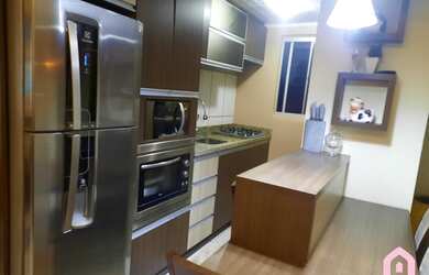 Imagem: O apartamento possui 2 Dormitórios, 1 Banheiro, 1 Vaga na garagem