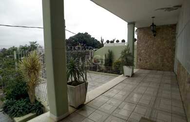 Imagem 2: Porto Alegre - Casa Padrão - Medianeira