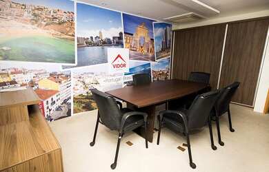 Imagem: O depósito possui 5 Vagas na garagem, 300m² de Área e está