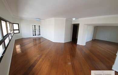 Imagem: O apartamento possui 4 Dormitórios, 5 Banheiros, 2 Vagas na