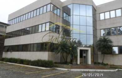 Imagem: O depósito possui 5 Vagas na garagem e 2672m² de Área e está