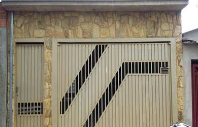 Imagem: A casa possui 1 Dormitório, 1 Banheiro, 2 Vagas na garagem