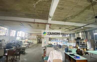 Imagem: O depósito possui 5 Vagas na garagem, 1.300m² de Área e