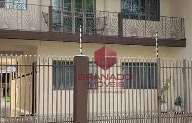 Imagem: A casa possui 5 Dormitórios, 5 Banheiros, 3 Vagas na garagem